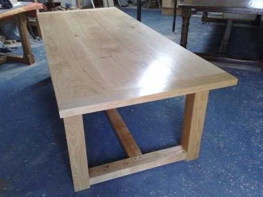 Bespoke Handmade Tables crafted in Sussex for customers worldwide