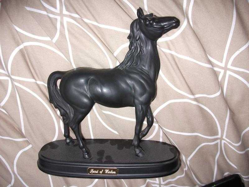 BESWICK SPIRIT OF WISDOM HORSE ON PLINTH BLACK MATT FINISH