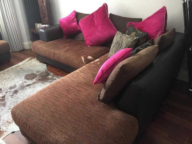 Beutiful brown leather and cloth corner sofa with two matching armchairs