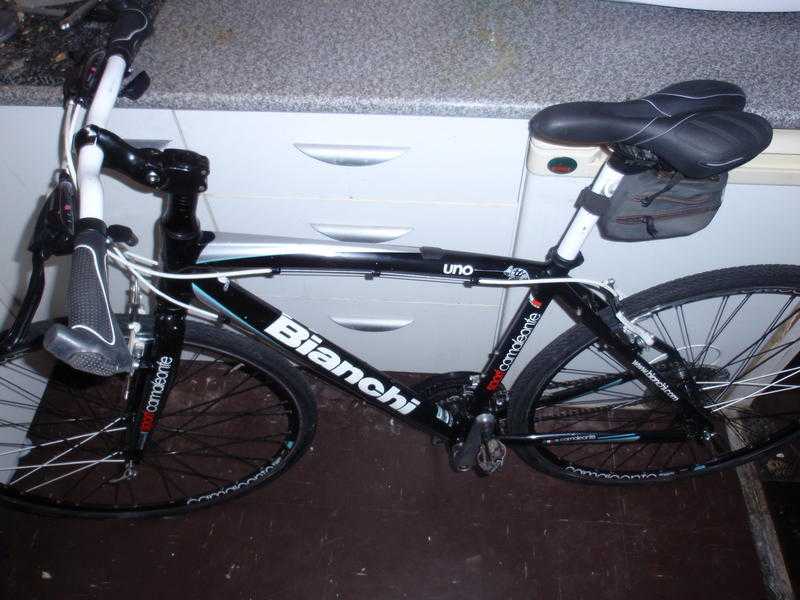 BIANCHI CAMALEONTE Uno Men039s Hybrid bike (2013)