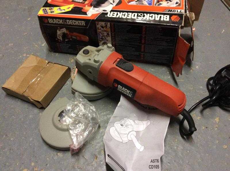 BLACK amp DECKER 115mm ANGLE GRINDER