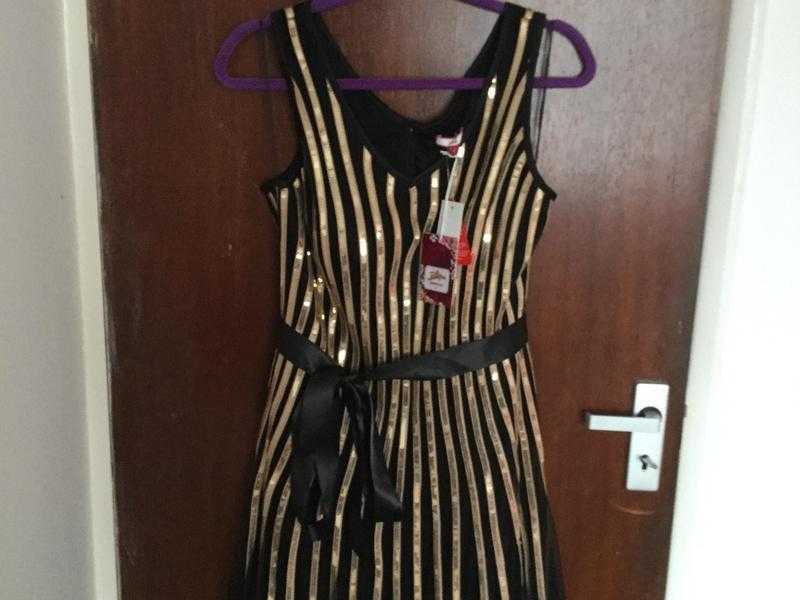 Black and gold dress size 16