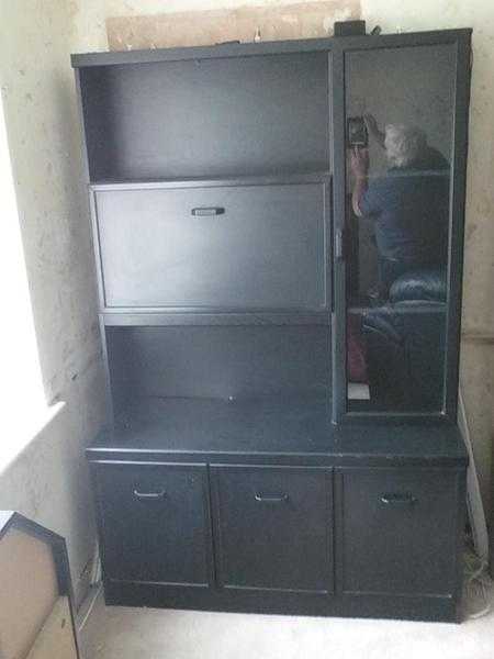 Black ash free standing unit