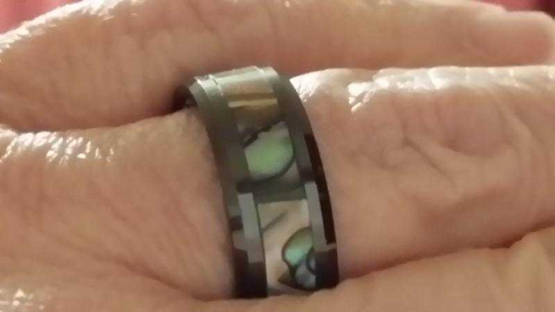 Black ceramic ring with abalone shell band inset ring size 9S