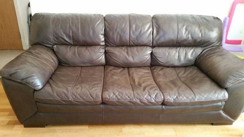 Black DFS quotvaliantquot 3 Seater Sofa  2 Seater Sofa