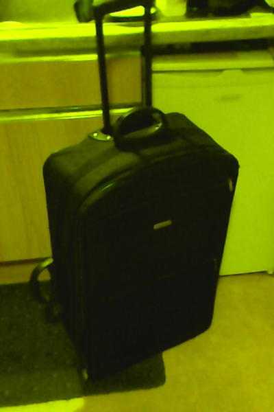 Black dunlop suitcase with wheels amp pull out handle