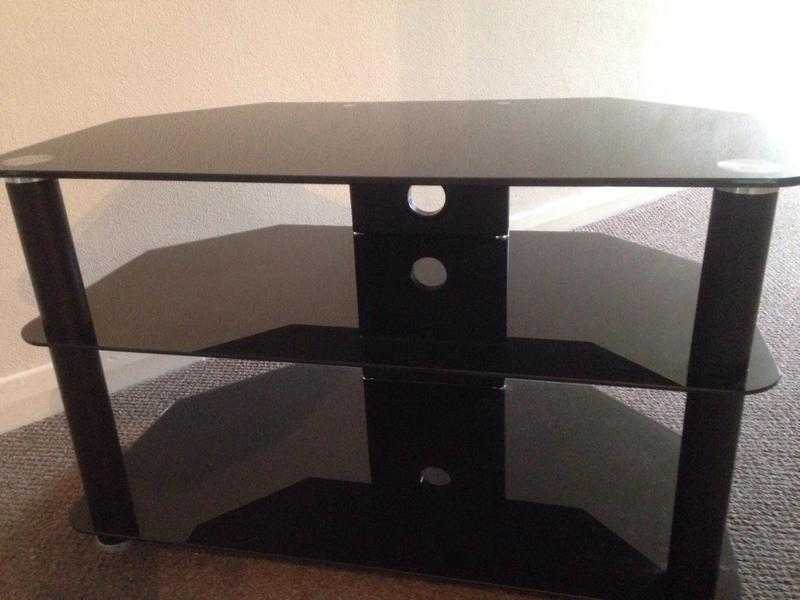 Black glass tv unit