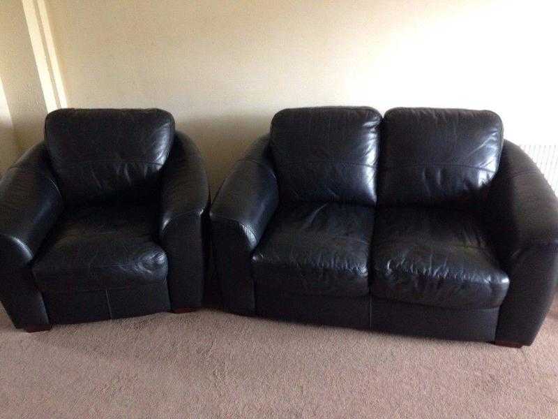 BLACK LEATHER 2 SEATER SOFA AND 1 ARMCHAIR SET PAIR IN GREAT CONDITION