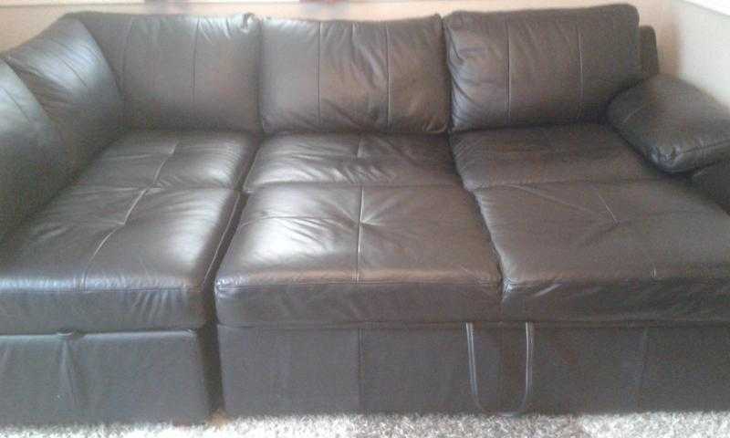 BLACK LEATHER CORNER SOFA BED