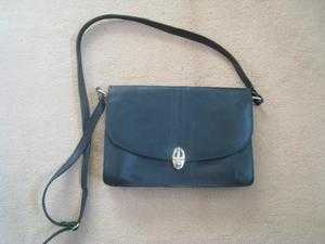 BLACK LEATHER HAND BAG