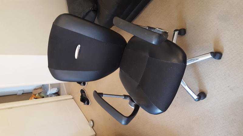 Black leathermaterial Office Chair