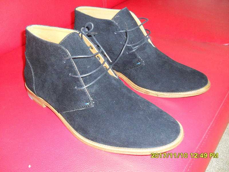 Black Suede Chukka Boots uk 10 euro 44 in As New condition. Top Man Chukka Boots