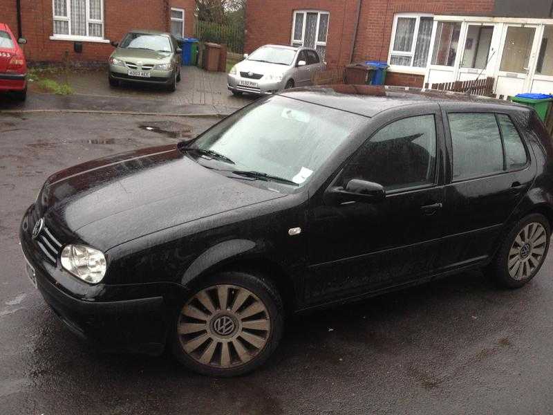 Black Volkswagen Golf 2001