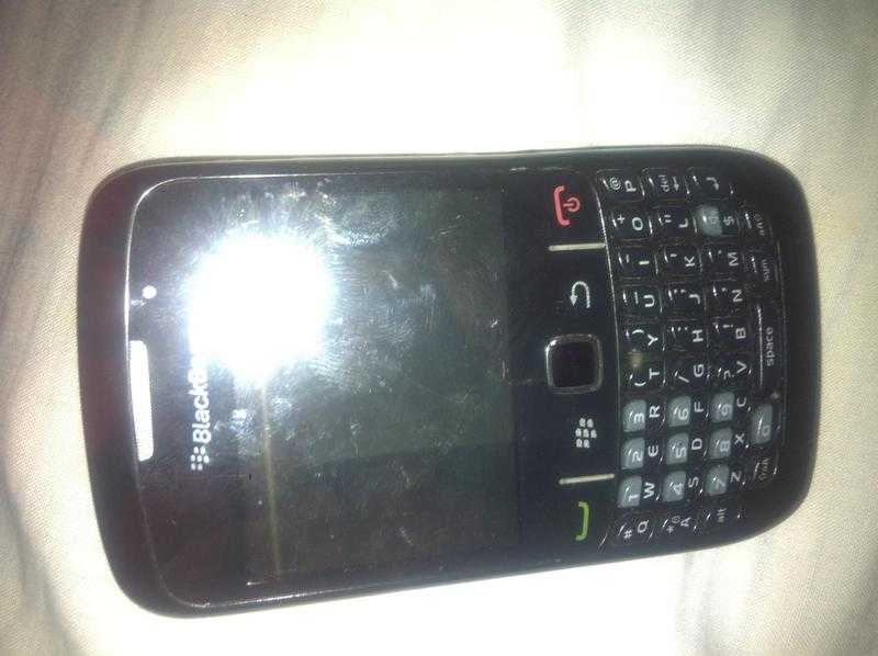 Blackberry curve 8520 unlocked looks new