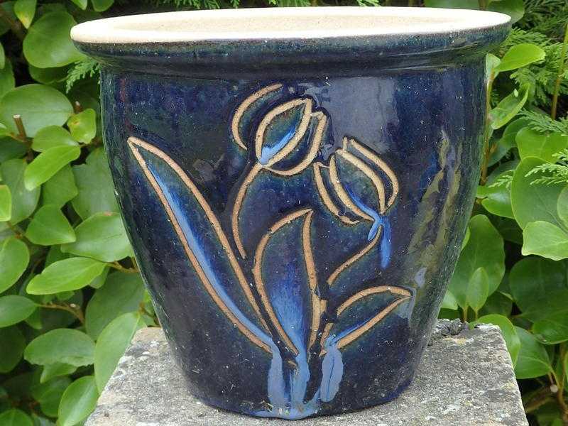 Blue Glazed Ceramic Garden Planter Tulip Detail Garden Pot Plant Pot 22cm Tall