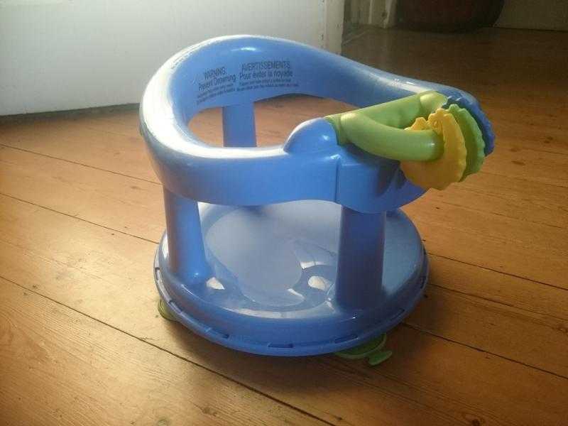 Blue swivel baby bath seat