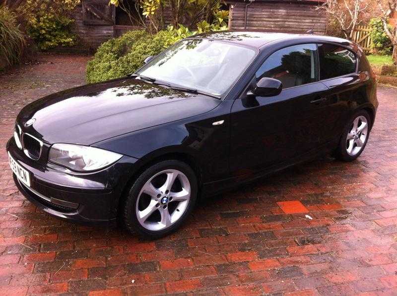 BMW 1 Series 2009 116D Sport 3 Door. Full BMW Service History, Black, Leather.