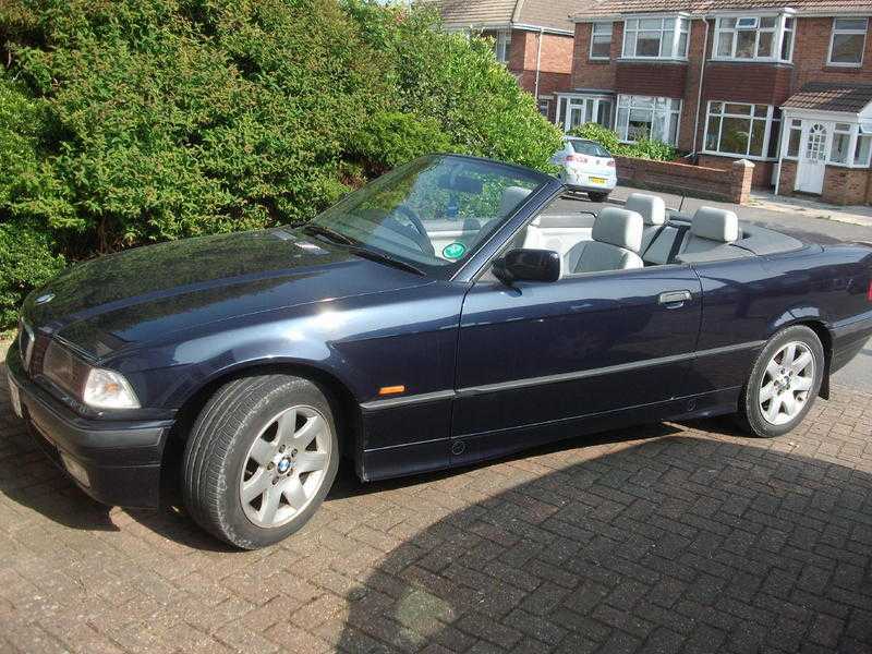 BMW 318i Convertible