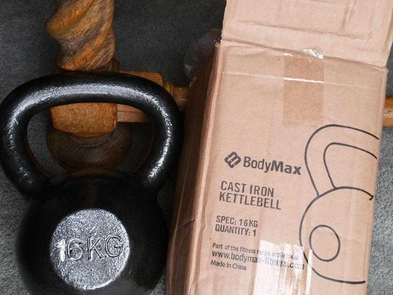 BNIB Set of 3 Bodymax Cast Iron Kettlebells Weights .