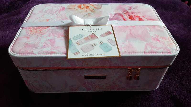 BNIB TED BAKER MAJESTIC MARVELS GIFT SET.