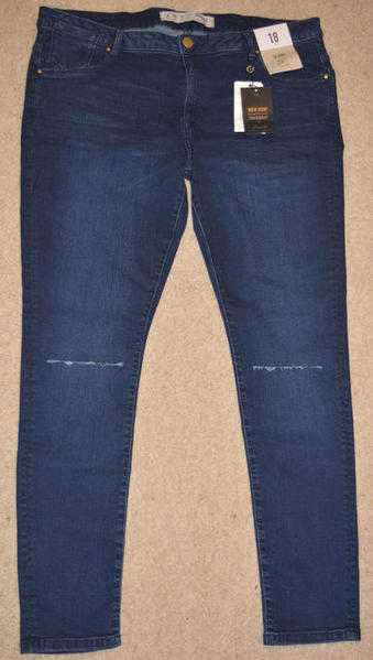 BNWT ATMOSPHERE Denim Co trousers jeans indigo size. 1846 fashionable fraying