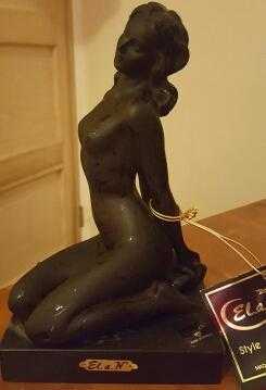 BNWT Beautiful Lady Statue