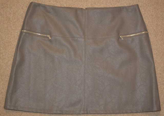 BNWT Womens Ladies sexy grey Faux Leather Mini Skirt size 20 NEW from ATMOSPHERE