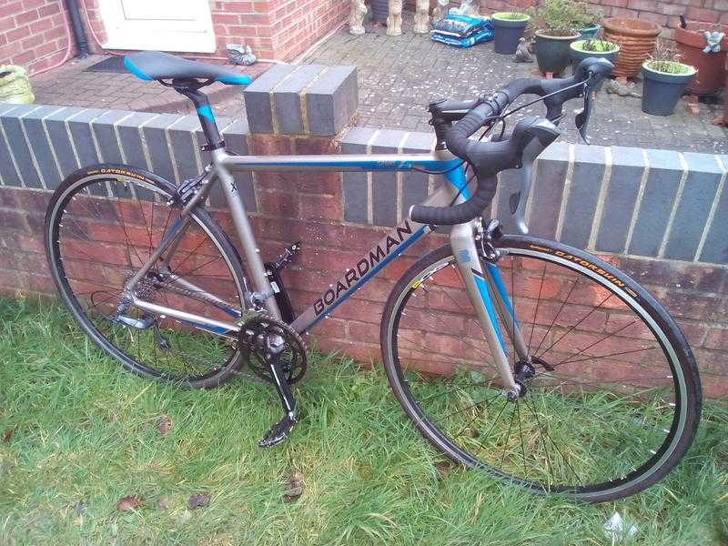 Boardman Sport Road Bike As New. 51.5cm Would suit a 50393-50398 rider.