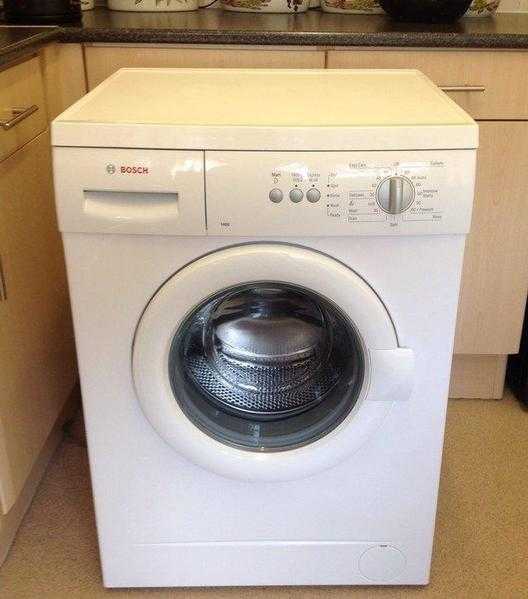 bosch A class 6kg 1200rpm spin washing machine in vgc .delivery and fitting possible