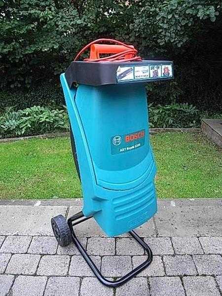 BOSCH AXT Rapid 2200 GARDEN SHREDDER - unwanted gift, little used - excellent condition