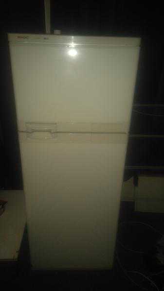 Bosch D Cooler. Fridge freezer. Bargin Quick sale only 10. Collection