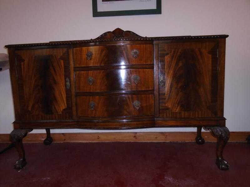 BOW FRONTED QUEEN ANNE STYLE SIDEBOARD, CABRIOLE LEGS, CLAW FEET, ORNATE CARVINGS