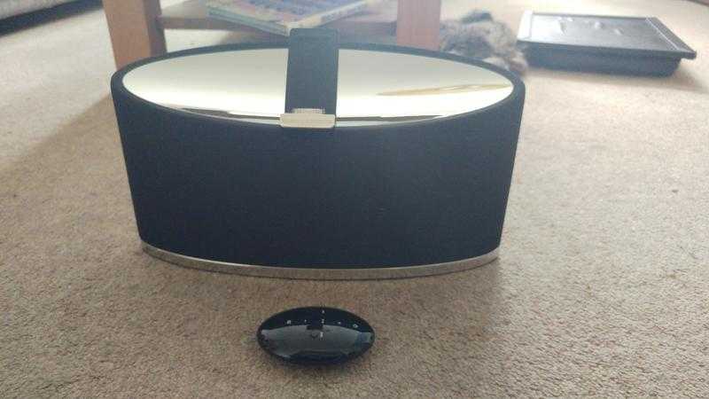 Bowers and Wilkins Zeppelin Mini iPod dockspeaker