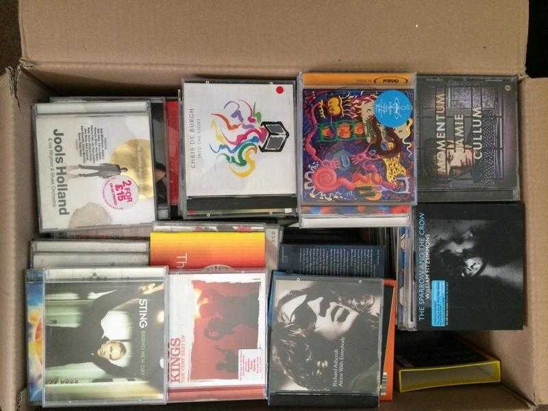 Box of about 500 CD039s