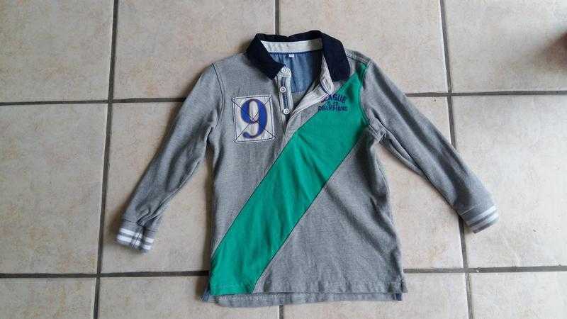 Boys MampS Rugby Shirt Size 4 to 5 Years