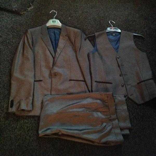 Boys suit