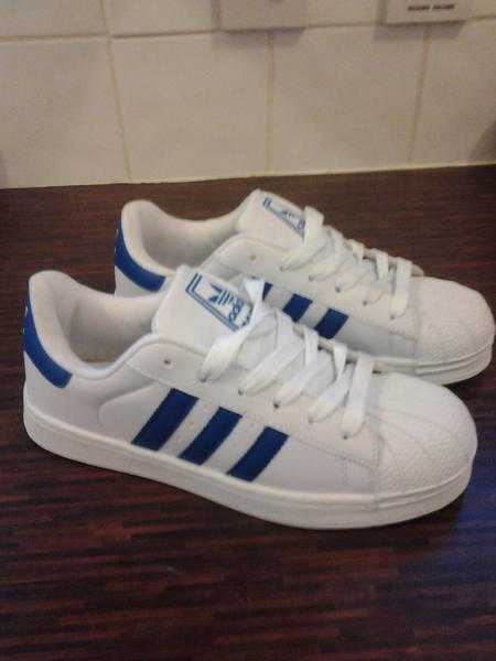 brand new adidas trainers size 7 30