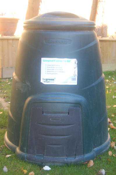 BRAND NEW BLACKWELL COMPOST BIN