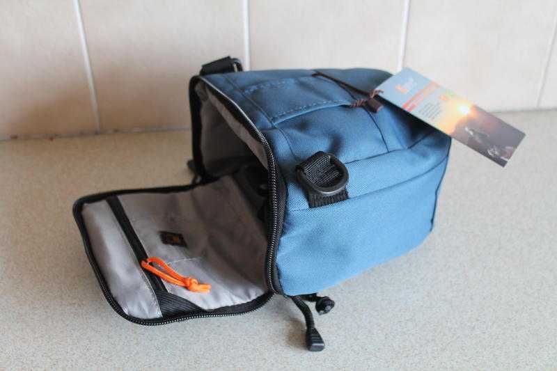 Brand New DSLR Camera Bag Case for Digital SLR - 80 off RRP