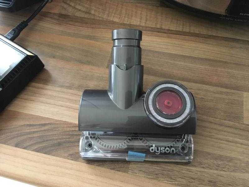 Brand new dyson anti tangle brush