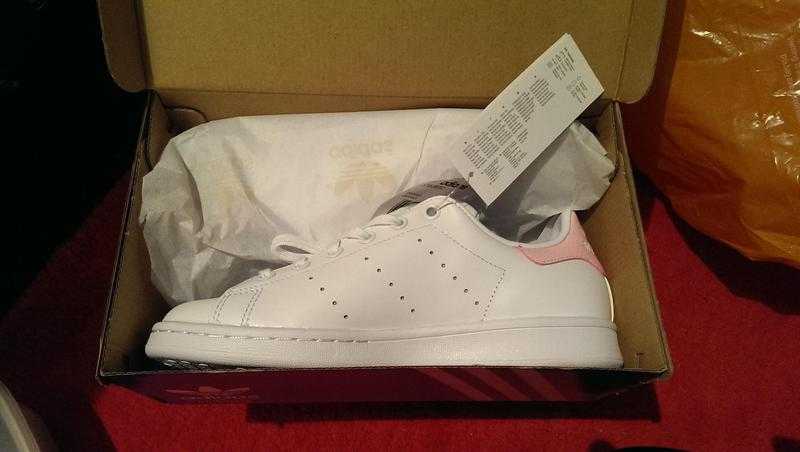 Brand new in box Adidas white and pink Stan Smith trainers size 5