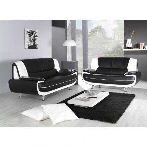 Brand New  Italian Style 32 Seater faux leather sofa Same day cash on delivery