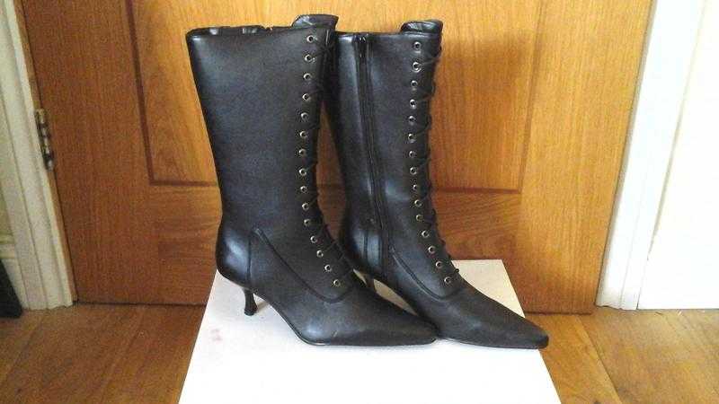 Brand New Ladies Boots 3 Size 5
