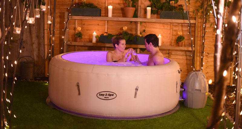 BRAND NEW LAY Z SPA PARIS HOT TUB 150 OFFER