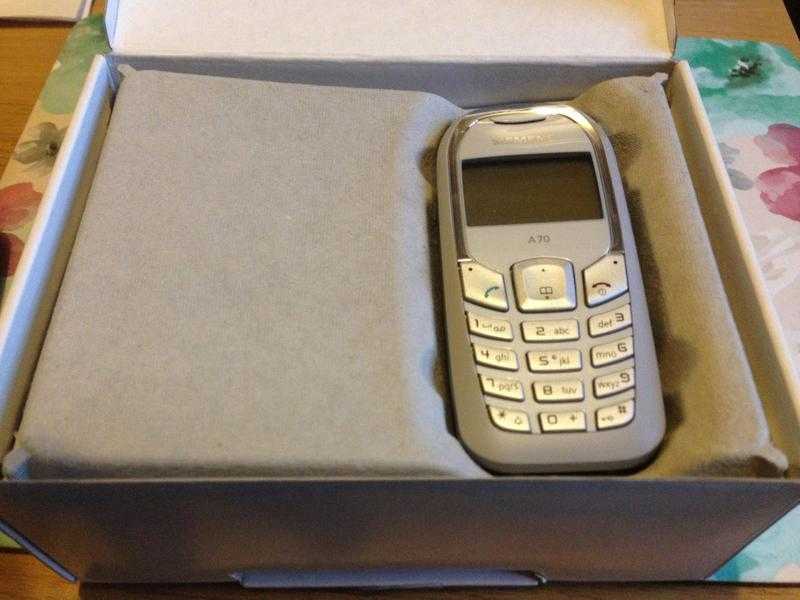 Brand New Siemens A4 Mobile Phone UNLOCKED TO ANY NETWORK