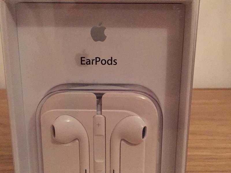 Brand new white Apple Headphones (Ear Pods) for sale