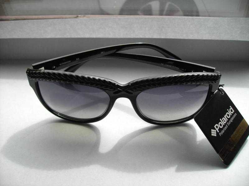 BRAND NEW with TAG, 100 GENUINE POLAROID UNISEX F8208A SUNGLASSES, POUCH and CLEANING CLOTH