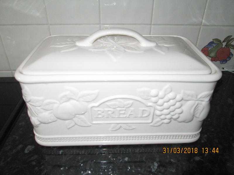 BREAD BIN