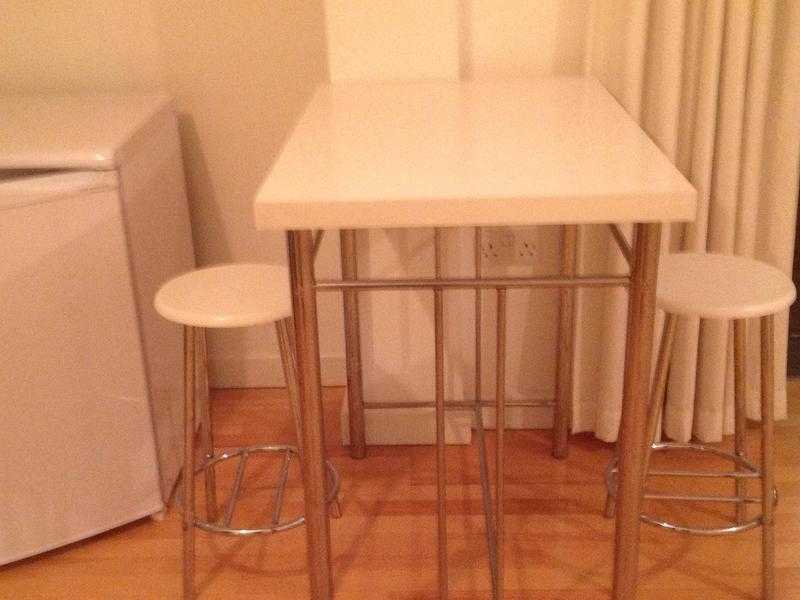 Breakfast Table amp Stools