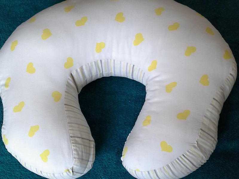 Breastfeeding pillow